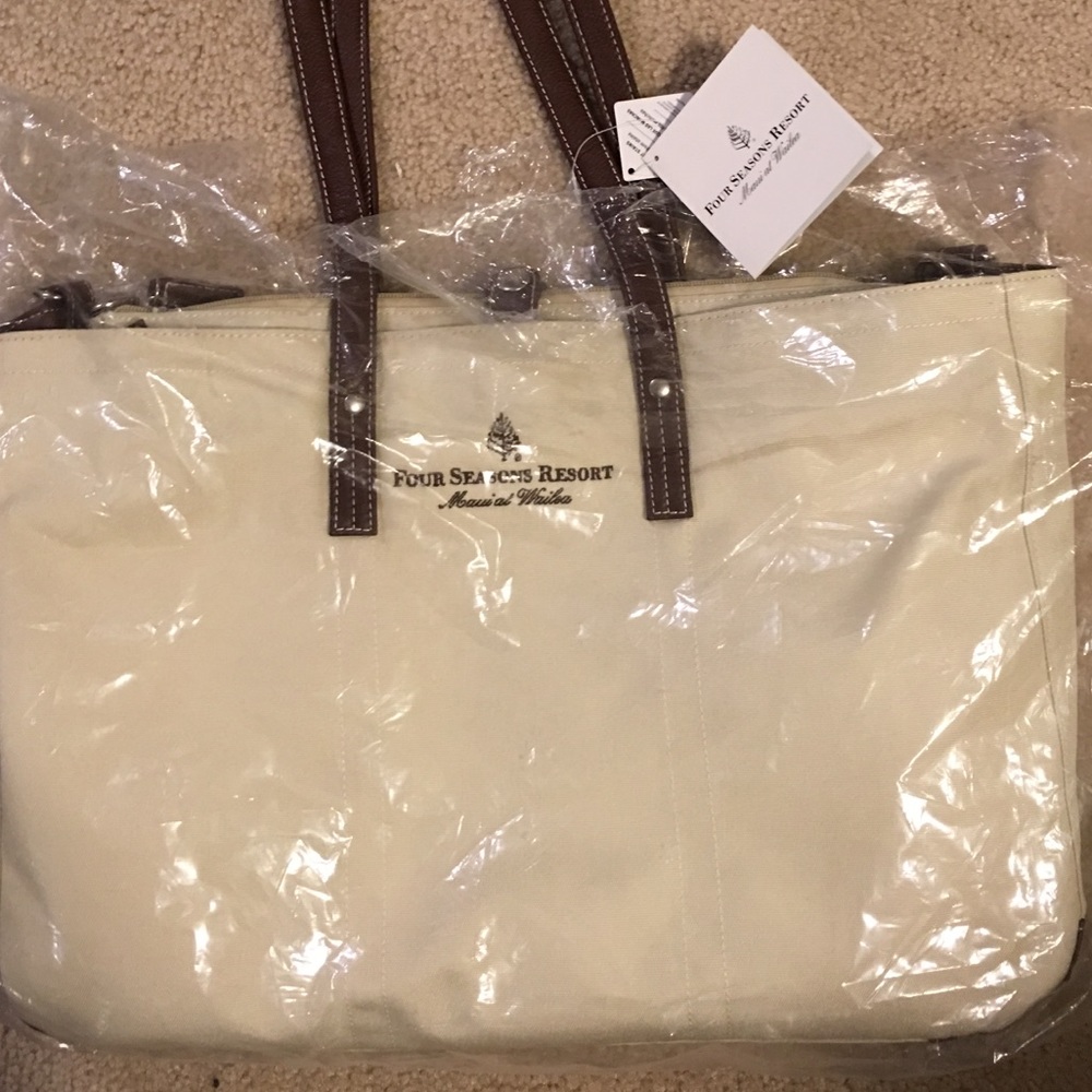 Four Seasons Beach tote